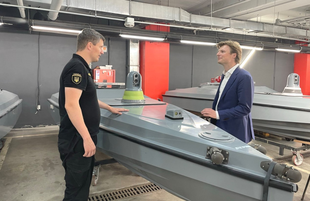 6566 image for slide