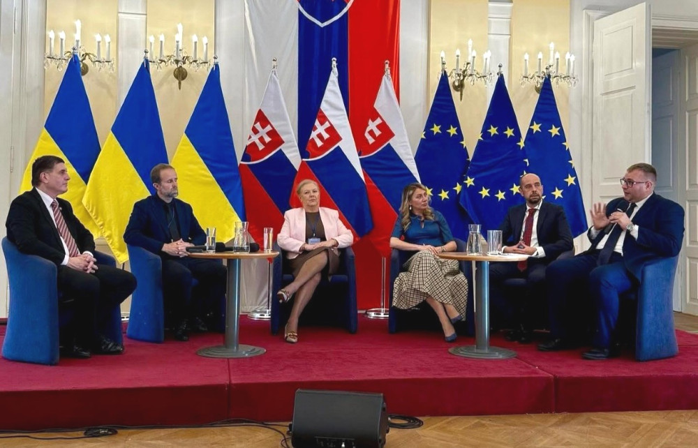 6596 image for slide